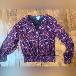 Evereve classy career blouse print size medium long sleeve